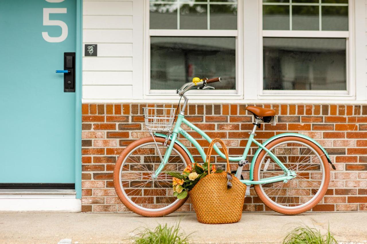 Freebird By Reverie Boutique Collection West Yarmouth Exterior photo